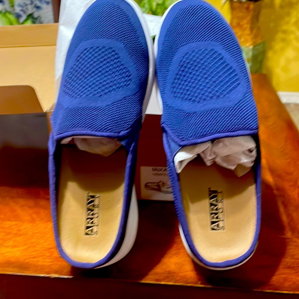 Array Womens McKayla Navy Knit Slip On Comfort Mules Shoes NWT